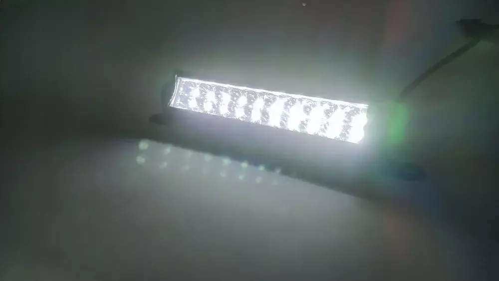 Светодиодная балка, 60W, 23 см, 20 LED, дальний свет (1 шт.) 330 г. 20*7.5*5 см