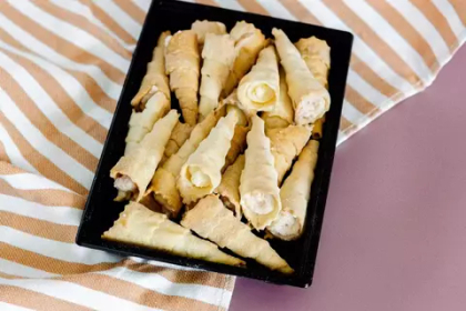 Сет слоеных трубочек - 3 вида трубочек по 8 шт в наборе (360 гр.)