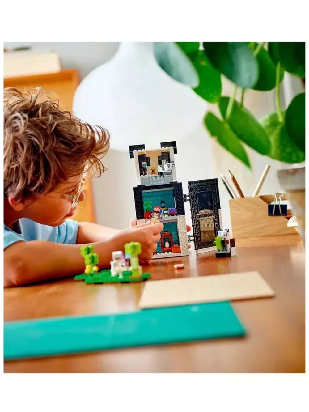 Конструктор Майнкрафт Дом панды 553 детали 8006