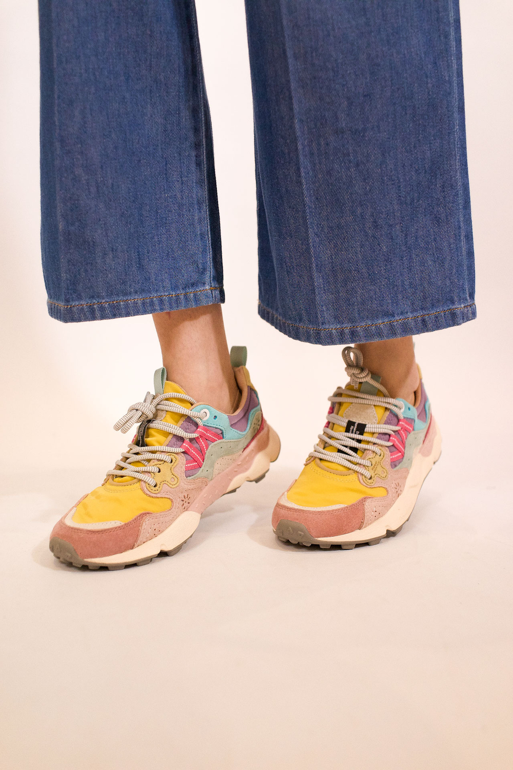 B071F964-530D-4AB4-B7B6-FA7C615C0427