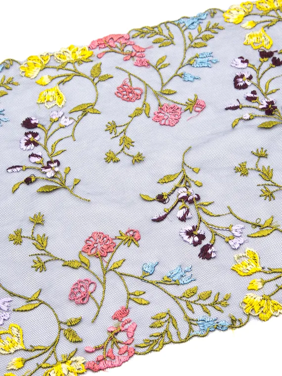 05-71 Вышивка на неэластичной сетке, 20 см, черный, полевые цветы Black