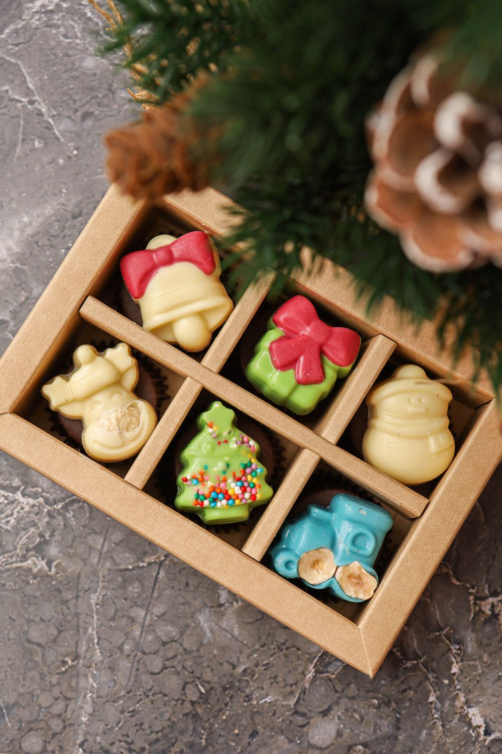 Фигурные новогодние конфеты