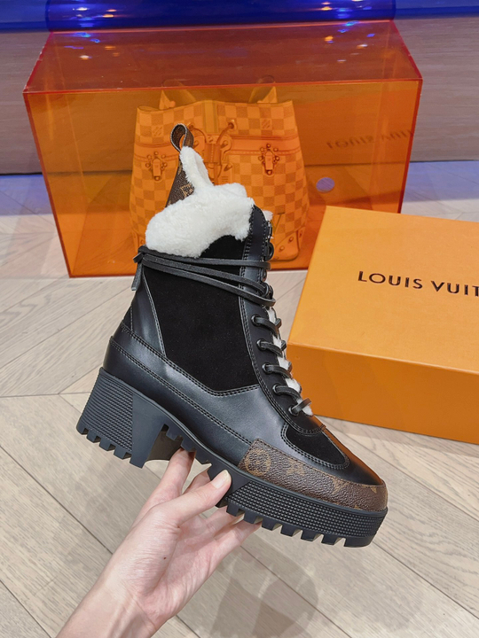 Louis Vuitton Laureate Desert Boot