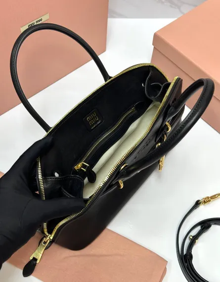 Сумка MIU MIU Aventure, черная