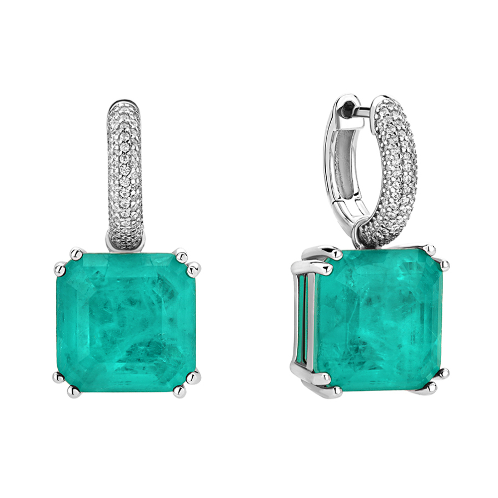 Стильные серьги с центральным камнем цвета параиба и белыми микрофианитами завершат ваш образ. Такое украшение подойдет как под деловой костюм, так и спортивную одежду. Длина изделия составляет 27 мм, выполненного из серебра 925-й пробы.   Купить серьги можно прямо сейчас – достаточно оформить заказ или позвонить нашему менеджеру по телефону, указанному на сайте. Заказать изделие из серебра можно с оперативной доставкой, которая возможна в любую точку России. Также вы можете подобрать дополнение в виде кольца или кулона, что позволит завершить ваш образ.