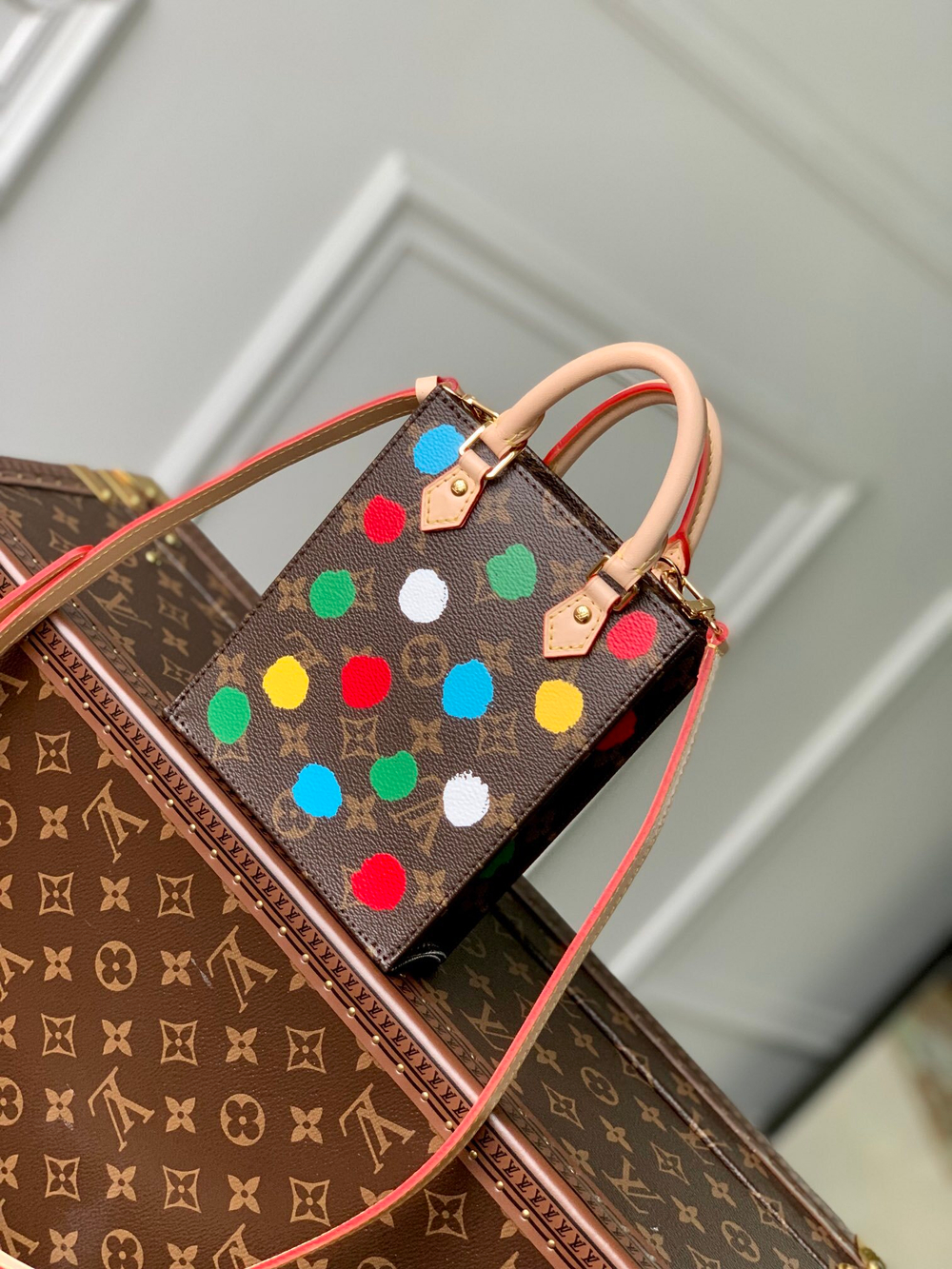 Louis Vuitton Petit Sac Plat
