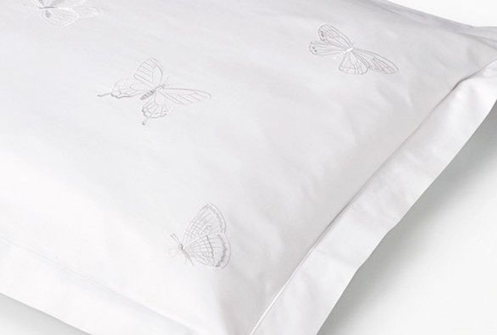 Наволочка для валика 15х40 Christian Fischbacher Luxury Nights Fly Away 717 Швейцария фрагмент