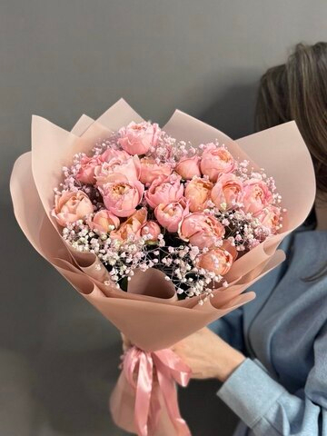 Букет из кустовых пионовидных роз сорта "Джульетта"