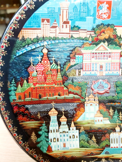 Тарелка " Москва" с росписью Палех в подарочном футляре