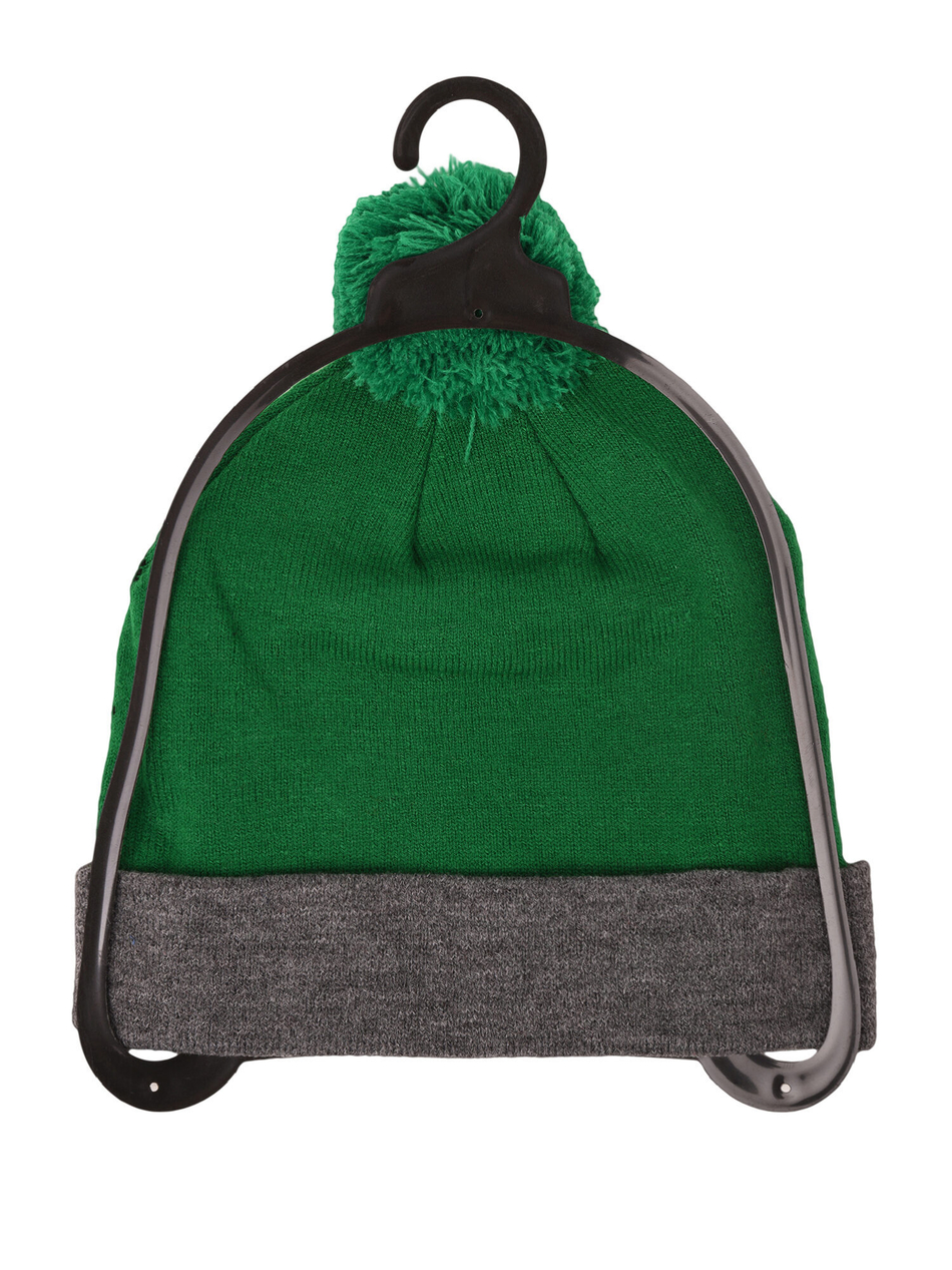 Шапка новогодняя со светодиодными лампочками.