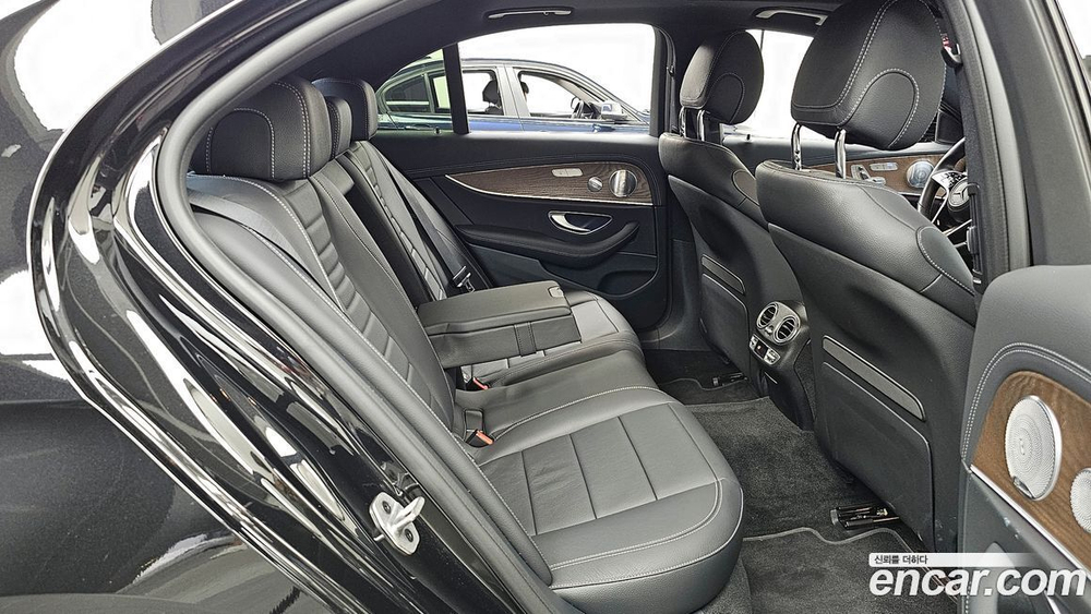 Mercedes-Benz E-Class W213 E300e 4MATIC Exclusive (01.2021)