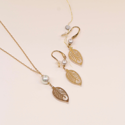 Подарочный комплект Majorica: серьги и колье Dafne