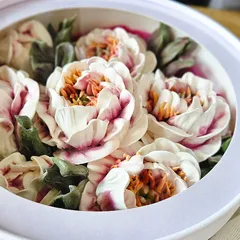 Зефир в шляпной коробке «Пионы Луиза»/ 21 см Зефир в шляпной коробке «Пионы Луиза»/ 21 см