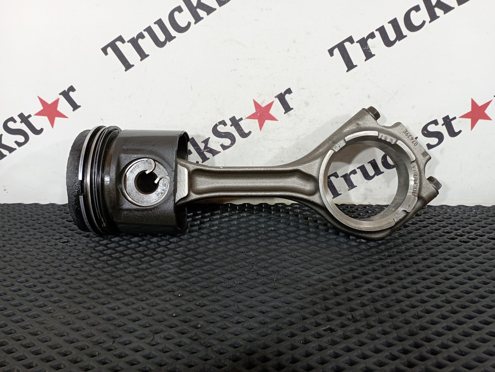 Поршень с шатуном