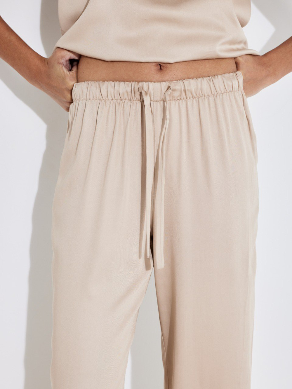 Брюки Aura Pants In Beige