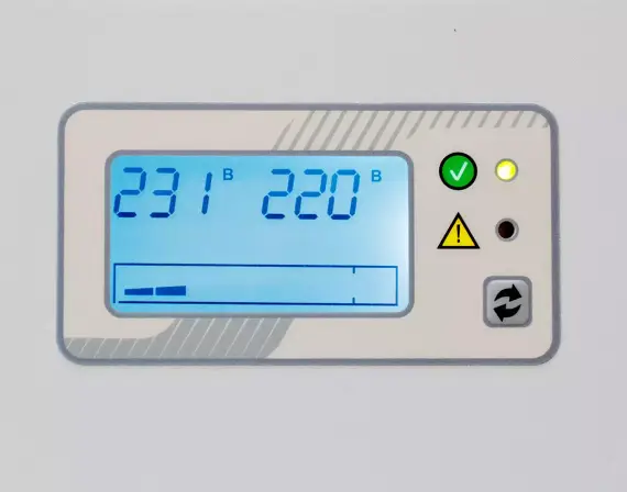 Стабилизатор напряжения IS2500 (2,5 кВА / 2 кВт)