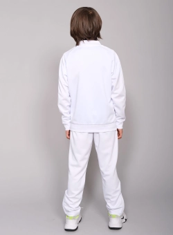 Модель рост 139 см. размер одежды 8-10 см