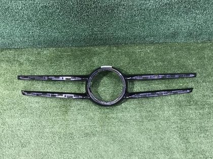 Накладка решетки радиатора Mercedes V W447 (2014-н.в.)