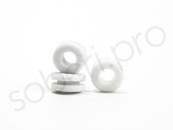 втулки изоляционные белого цвета