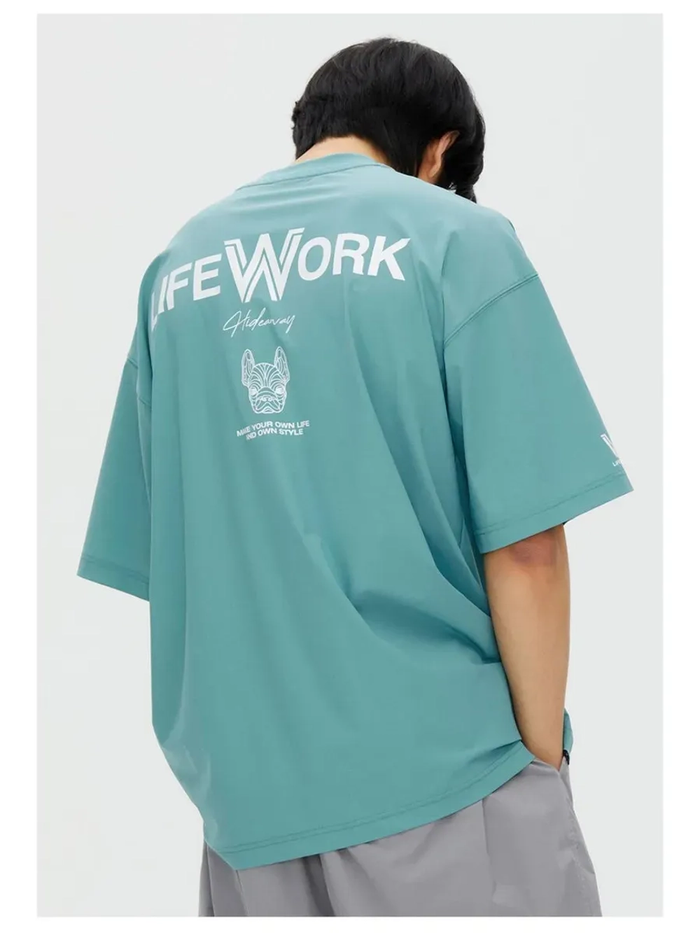 Футболка с эмблемой ladok