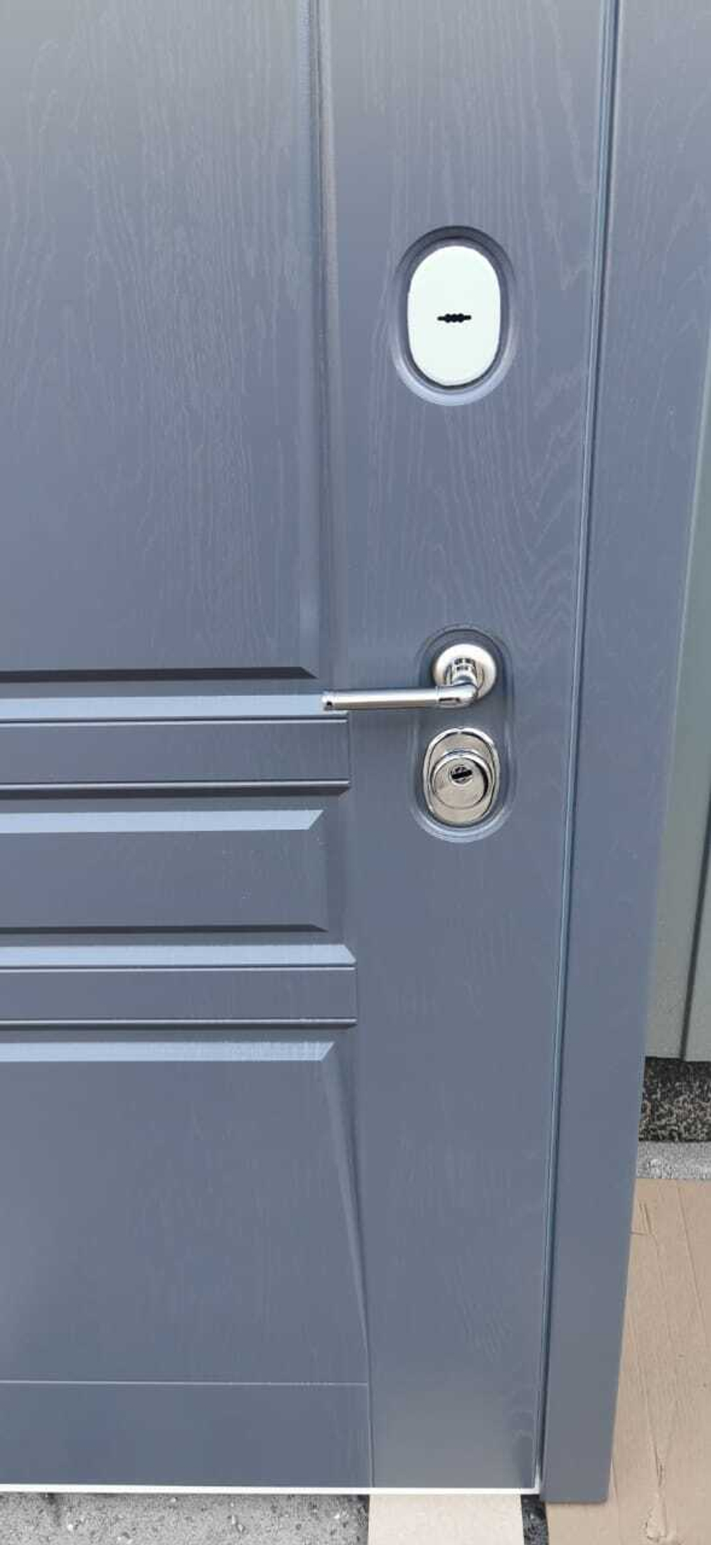 Дверь входная Лабиринт Платинум 01 - Венге, стекло белое металлическая