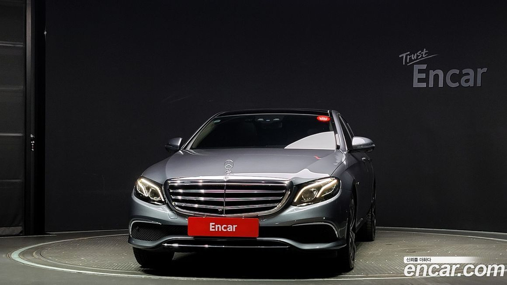Mercedes-Benz E-Class W213 E300e Exclusive (12.2019)