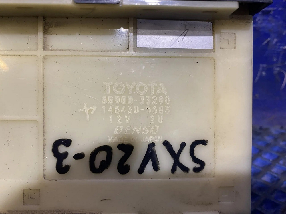 Блок управления климат-контролем TOYOTA CAMRY GRACIA 1999