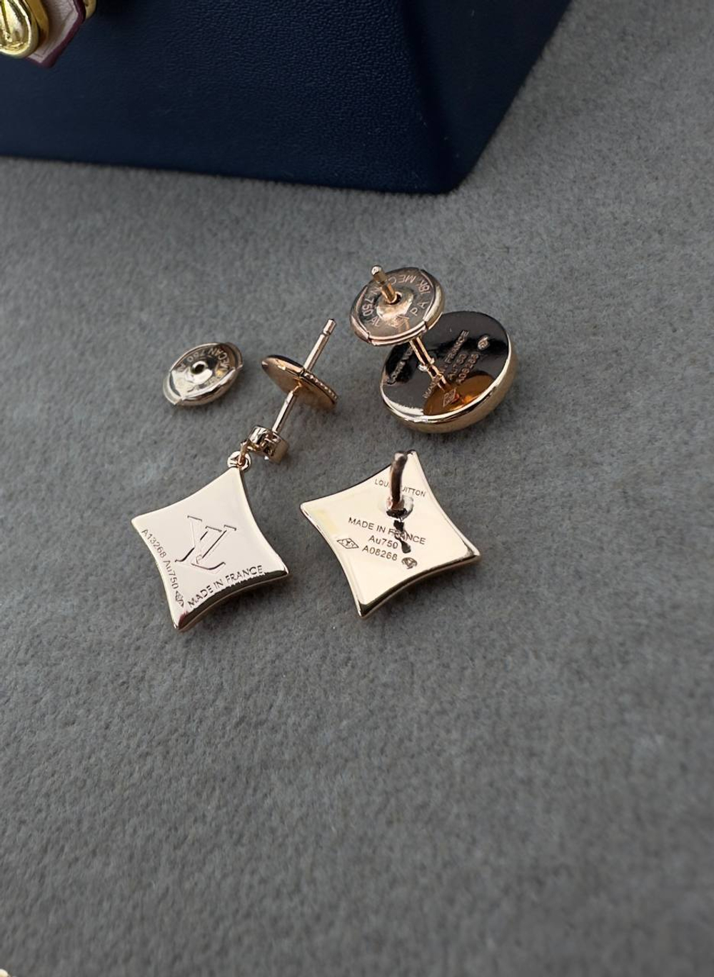 Серьги Louis Vuitton