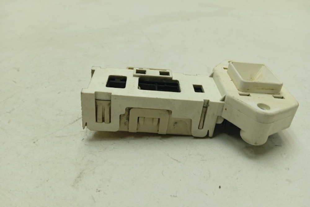 S1WTF3002A кт143 Блокировка люка для стиральной машины Siemens S1WTF3002A б/у