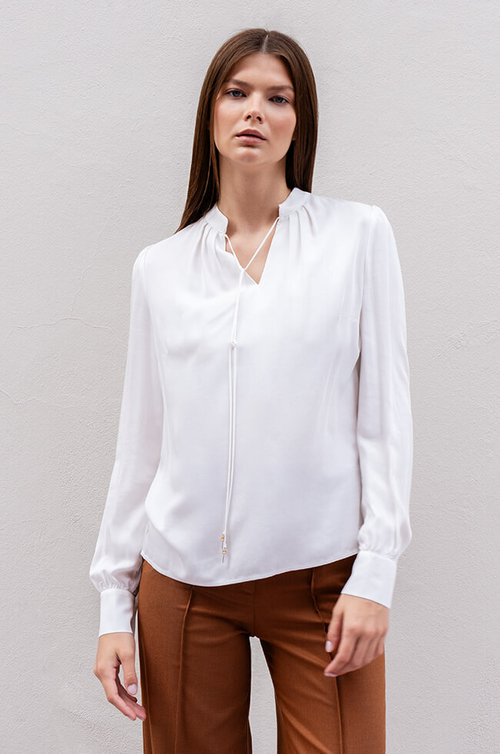 23100 Блузка женская (молочный)