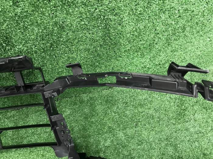 Решетка переднего бампера Porsche Cayenne 3 17-23