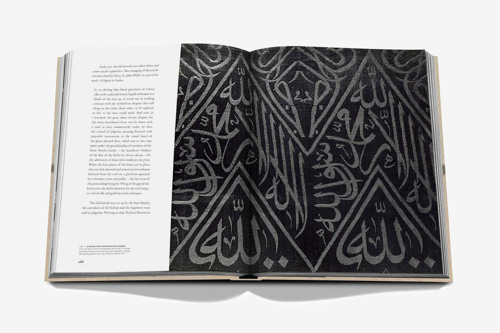 Книга интерьерная Assouline Hajj and the Arts of Pilgrimage