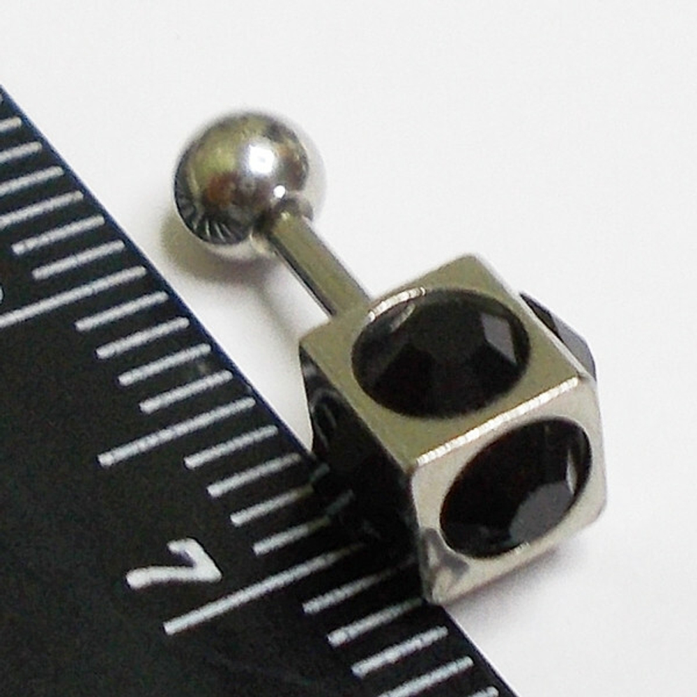 Микроштанга 8 мм для пирсинга ушей "Кубик". Медицинская сталь, черные кристаллы. 1 шт