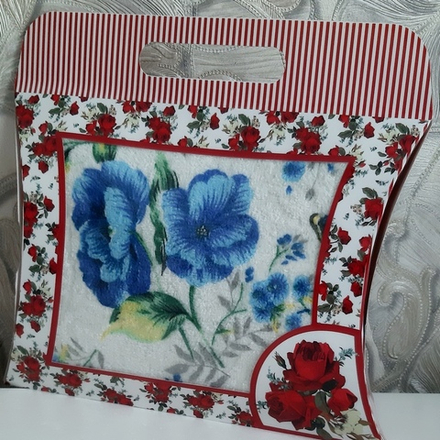 Полотенце махровое, 35*75 см, Китай, в подарочной упаковке.