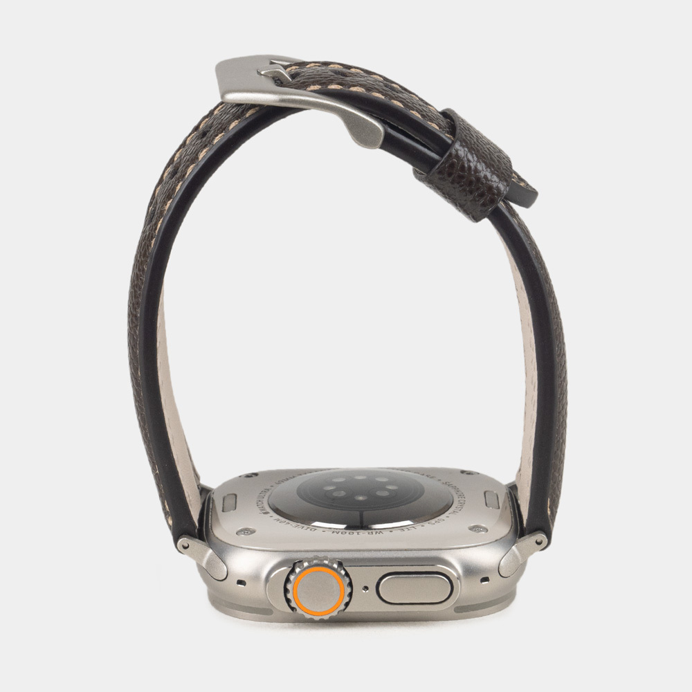 Ремешок для Apple Watch Ultra 49mm из кожи сафьяно, темно-коричневого цвета с контрастной ниткой