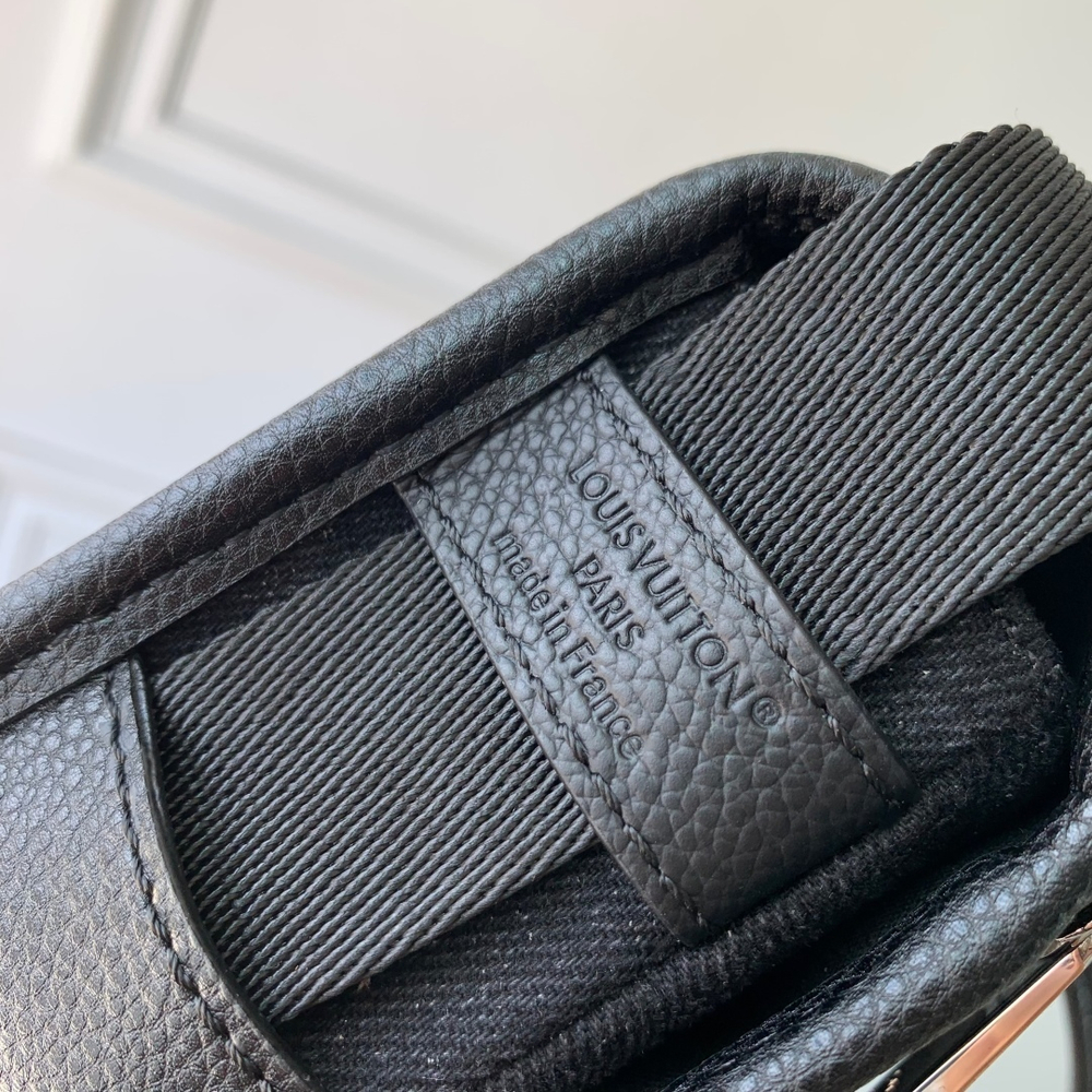 Louis Vuitton Bosphore Wearable Wallet