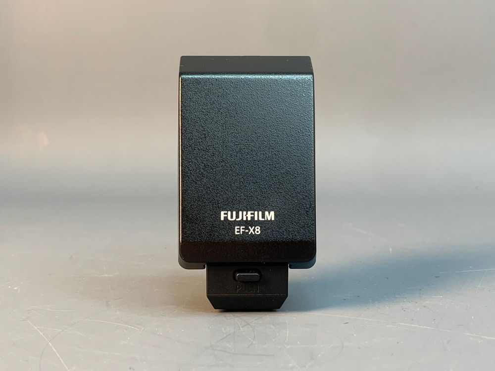 Вспышка Fujifilm EF-X8