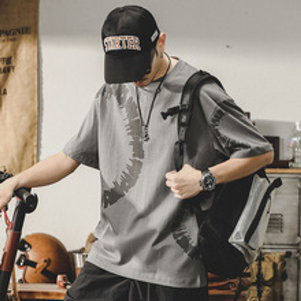 Футболка мужская с короткими полусечёнными рукавами летняя свободная.