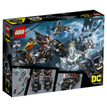 LEGO Super Heroes: Гонка на мотоциклах с мистером Фризом 76118 — Mr. Freeze Batcycle Battle Clash — Лего Супер Герои ДиСи