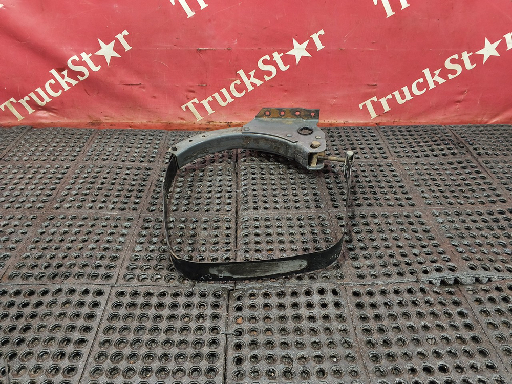 Кронштейн крепления топливного бака