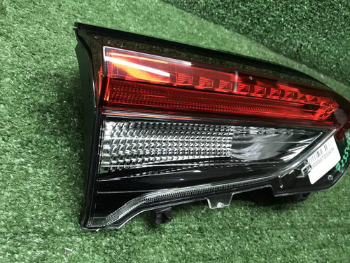 Фонарь левый внутренний Toyota RAV4 5 XA50 (18-нв)