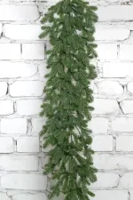 Хвойная гирлянда с подсветкой встроенной «Чарующая» Литая хвоя