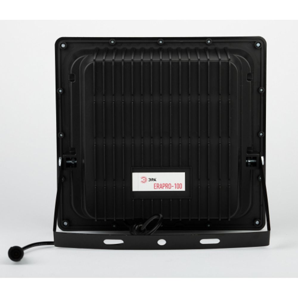 ЭРА Прожектор светодиодный уличный на солн. бат. 100W, 1200 lm, 5000K, с датч. движения, ПДУ, IP65 ( | Уличное освещение на солнечных батареях