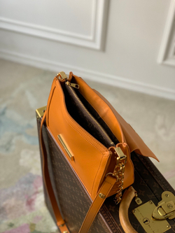 Louis Vuitton Dauphine Soft MM
