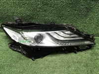 Битая Фара правая Toyota Camry xv70 (20-нв) LED