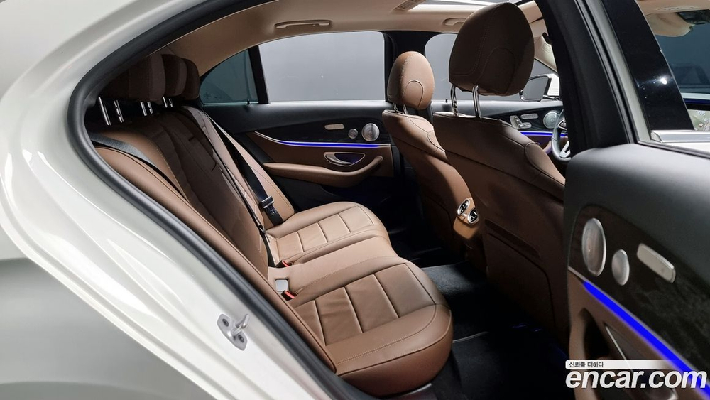 Mercedes-Benz E-Class W213 E300 Avangarde (07.2020)
