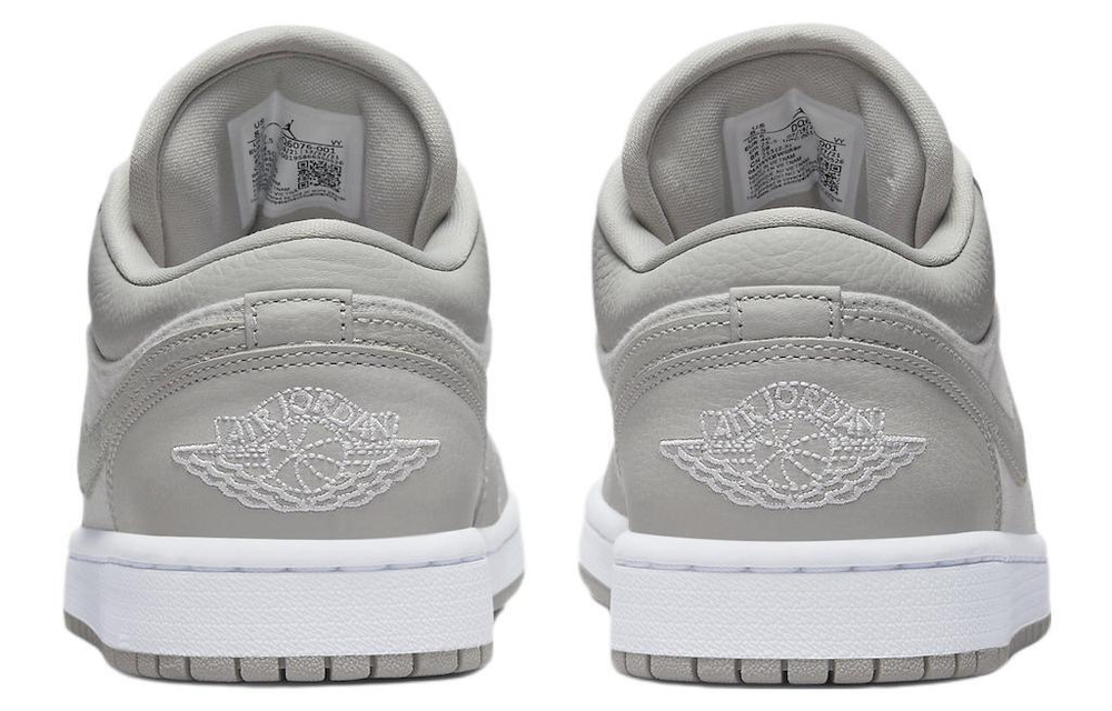 Кроссовки Jordan Air Jordan 1 Low Cotton Fleece (Женская размерная сетка)