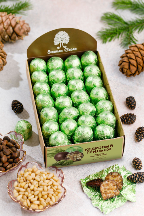 Кедровый грильяж с сосновой шишкой / шоу-бокс / 540 г / ТМ Сибирский кедр