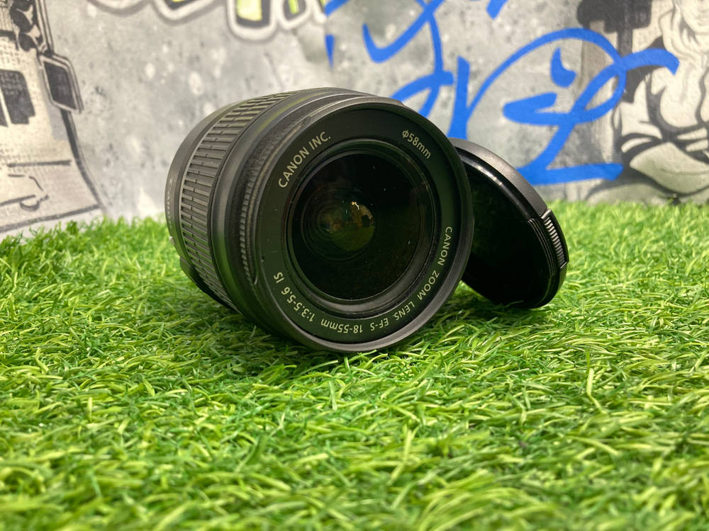 Canon EF-S 18-55mm 3.5-5.6 IS