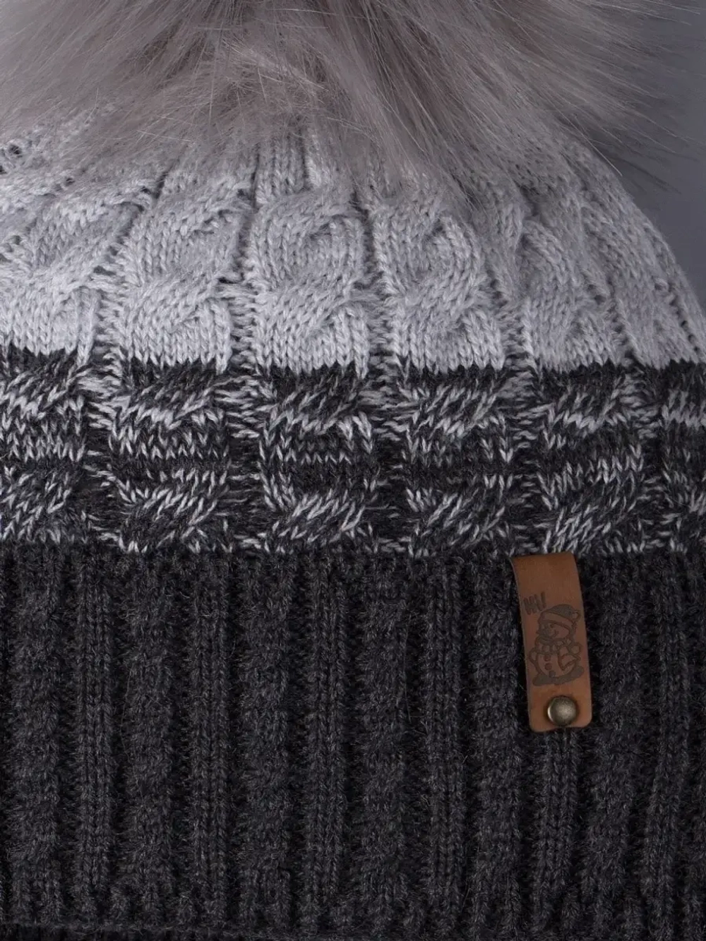 Шапка для мальчика зимняя вязаная и снуд